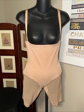 Honeylove Nude High-Waist Mid-Thigh Shaper with Straps